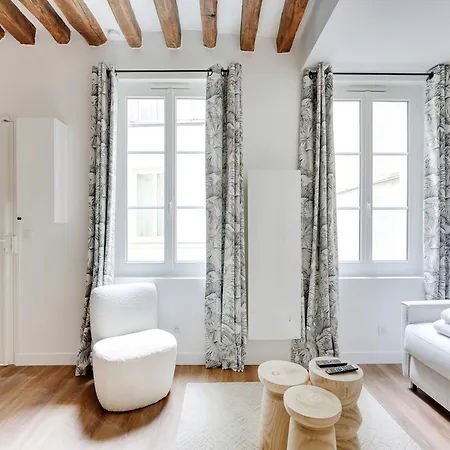 Magnificent Cocoon In The Heart Of Marais