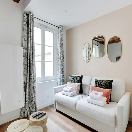 Magnificent Cocoon In The Heart Of Marais Appartamento Parigi